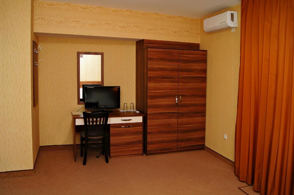 Family Hotel Ramira Kyustendil Room photo