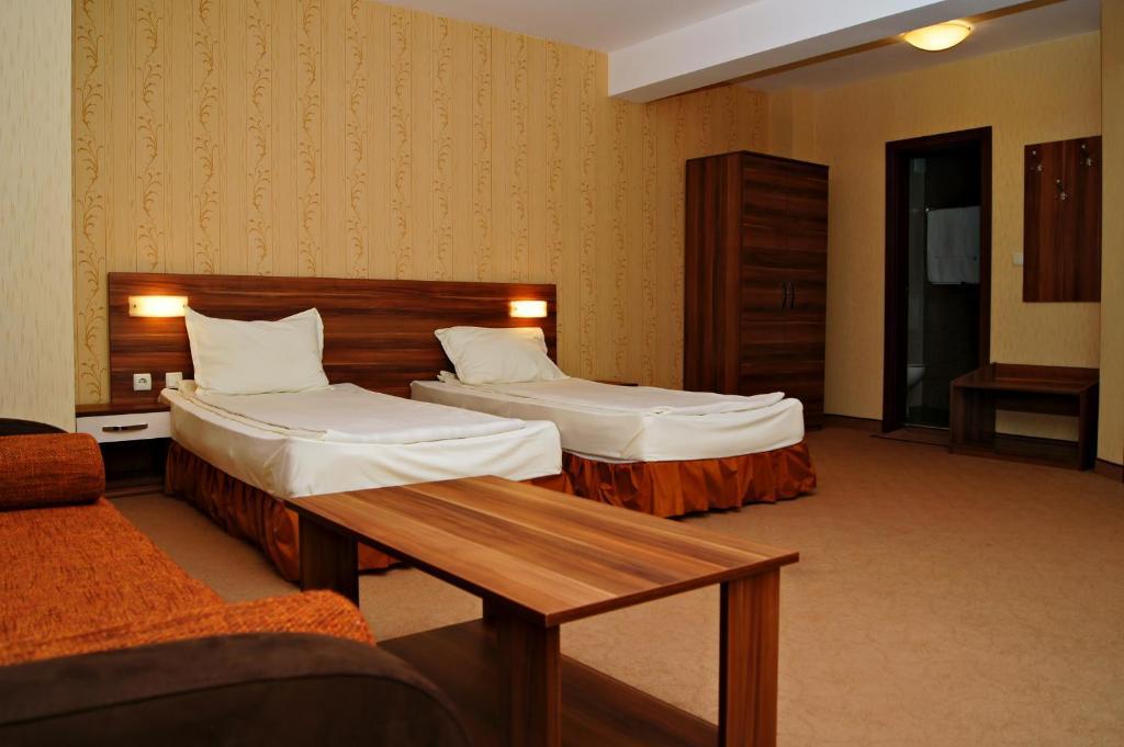 Family Hotel Ramira Kyustendil Room photo